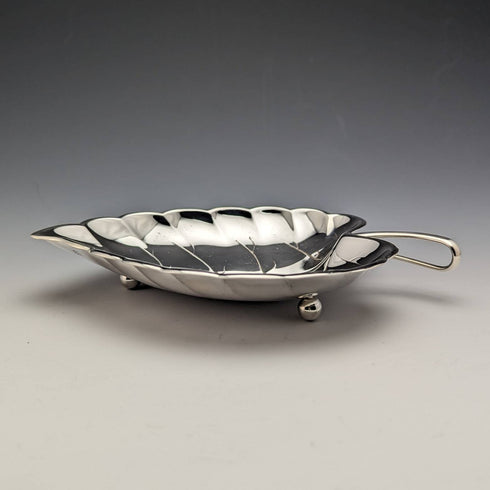 英国ヴィンテージ シルバープレート製 リーフ型ディッシュ ペア